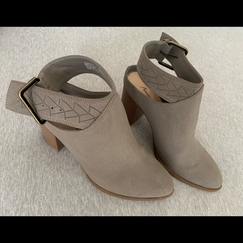 American Eagle Ankle Booties